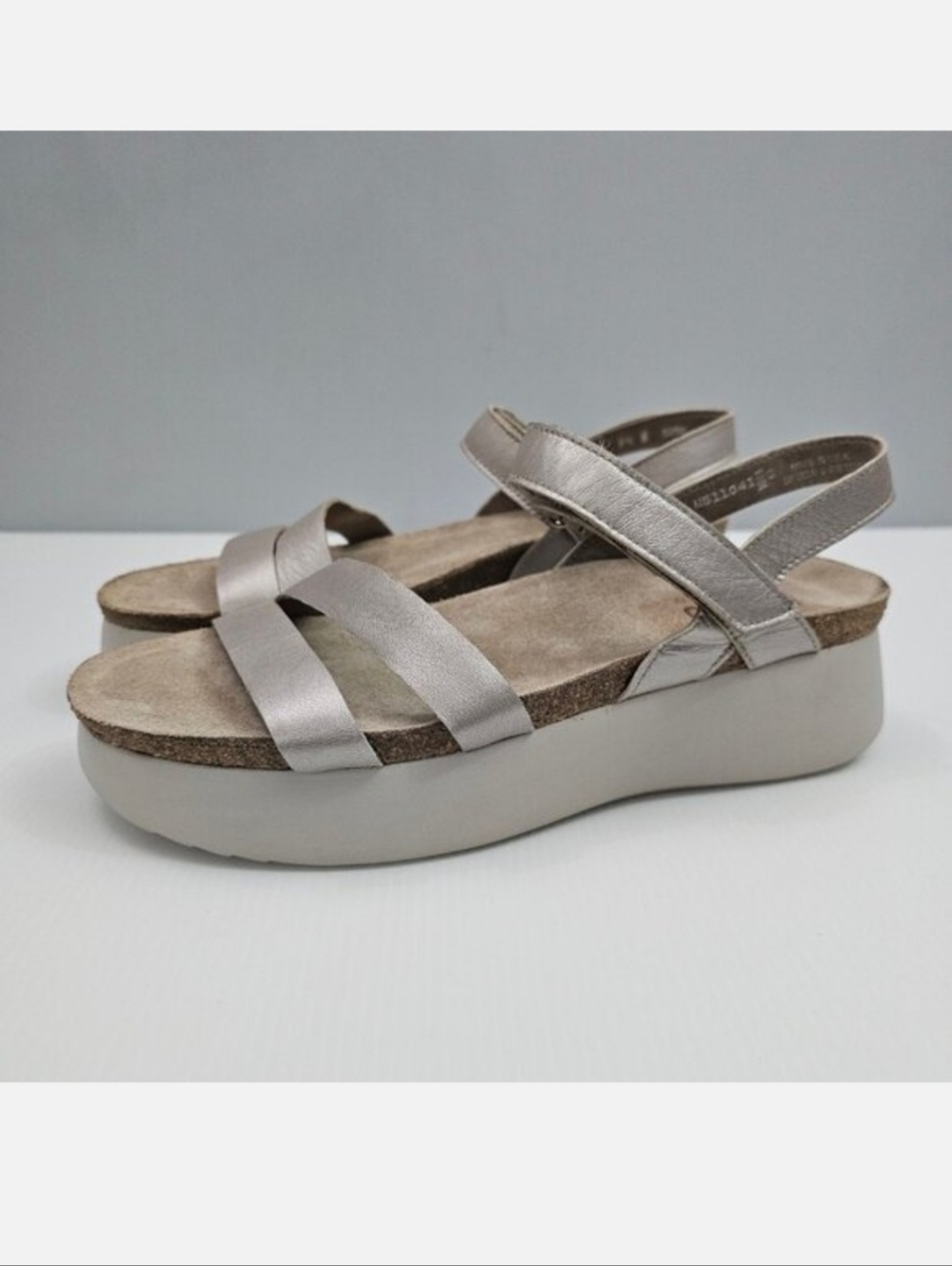 Munro Juniper Platform Sandal Womens 9.5 NARROW Metallic Taupe Leather Wedge